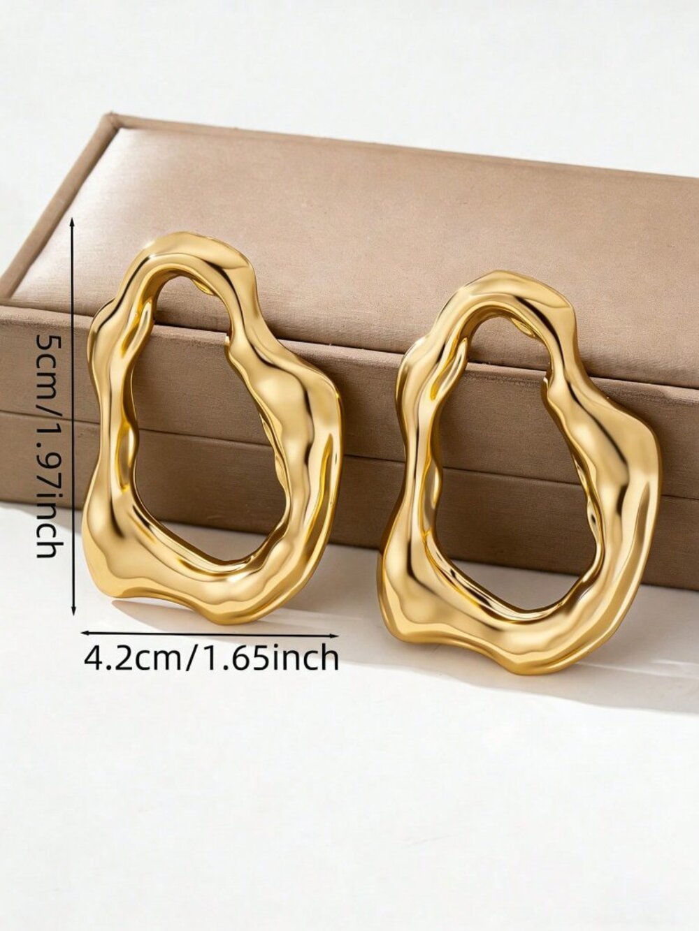 Gold Women's Asymmetrical Hollow Metal Earrings - Picture 3 of 6